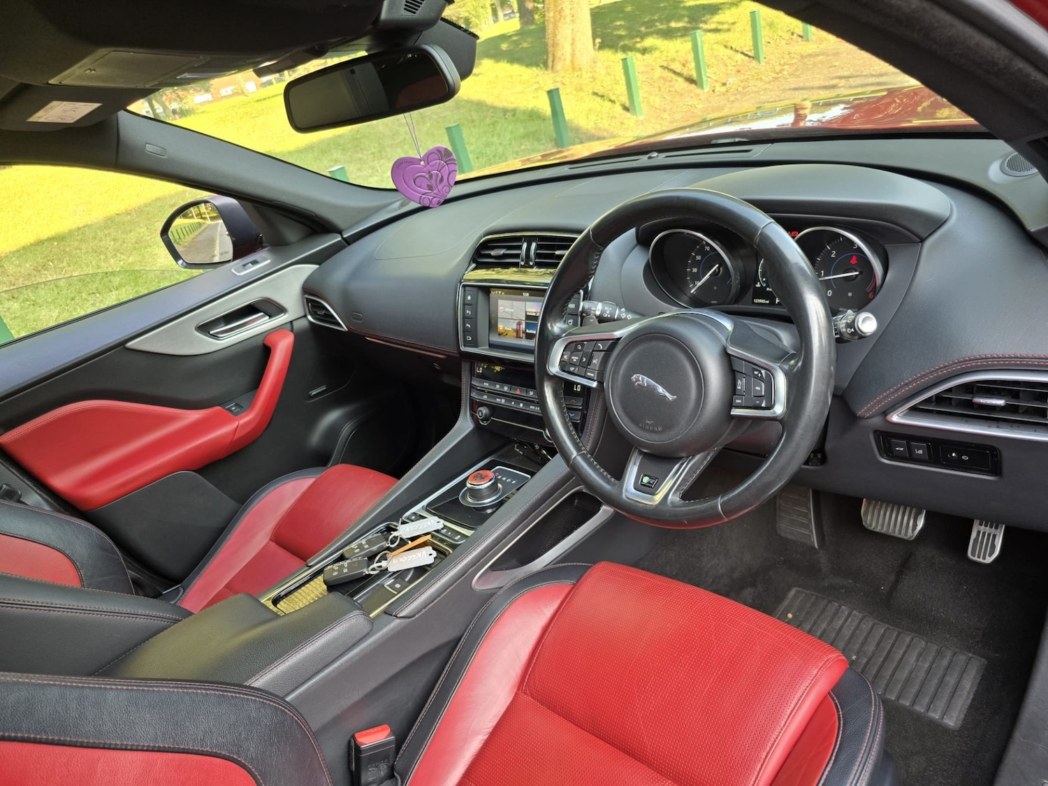 Used Jaguar F-Pace 2016 for sale - 76577167: Photo 23