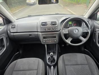 Used Skoda Fabia 2014 for sale - 76476980: Photo