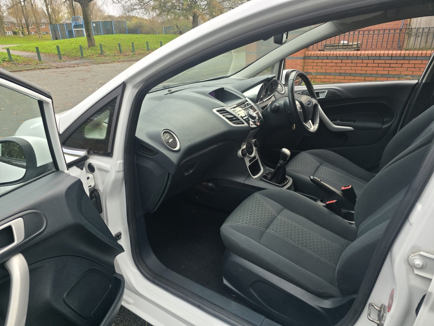 Used Ford Fiesta 2012 for sale - 76719042: Photo 4