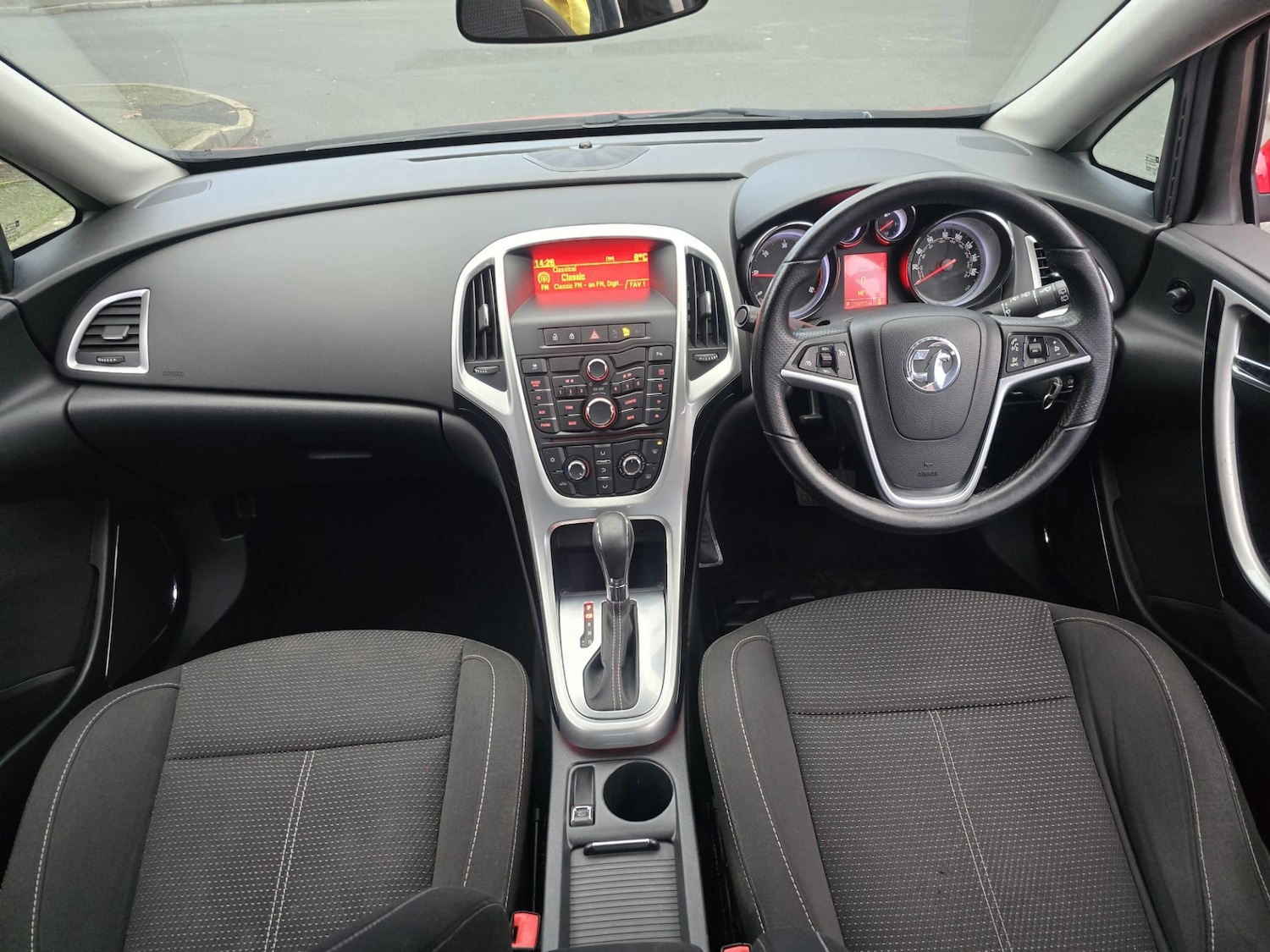 Used Vauxhall Astra 2011 for sale - 77984211: Photo 7