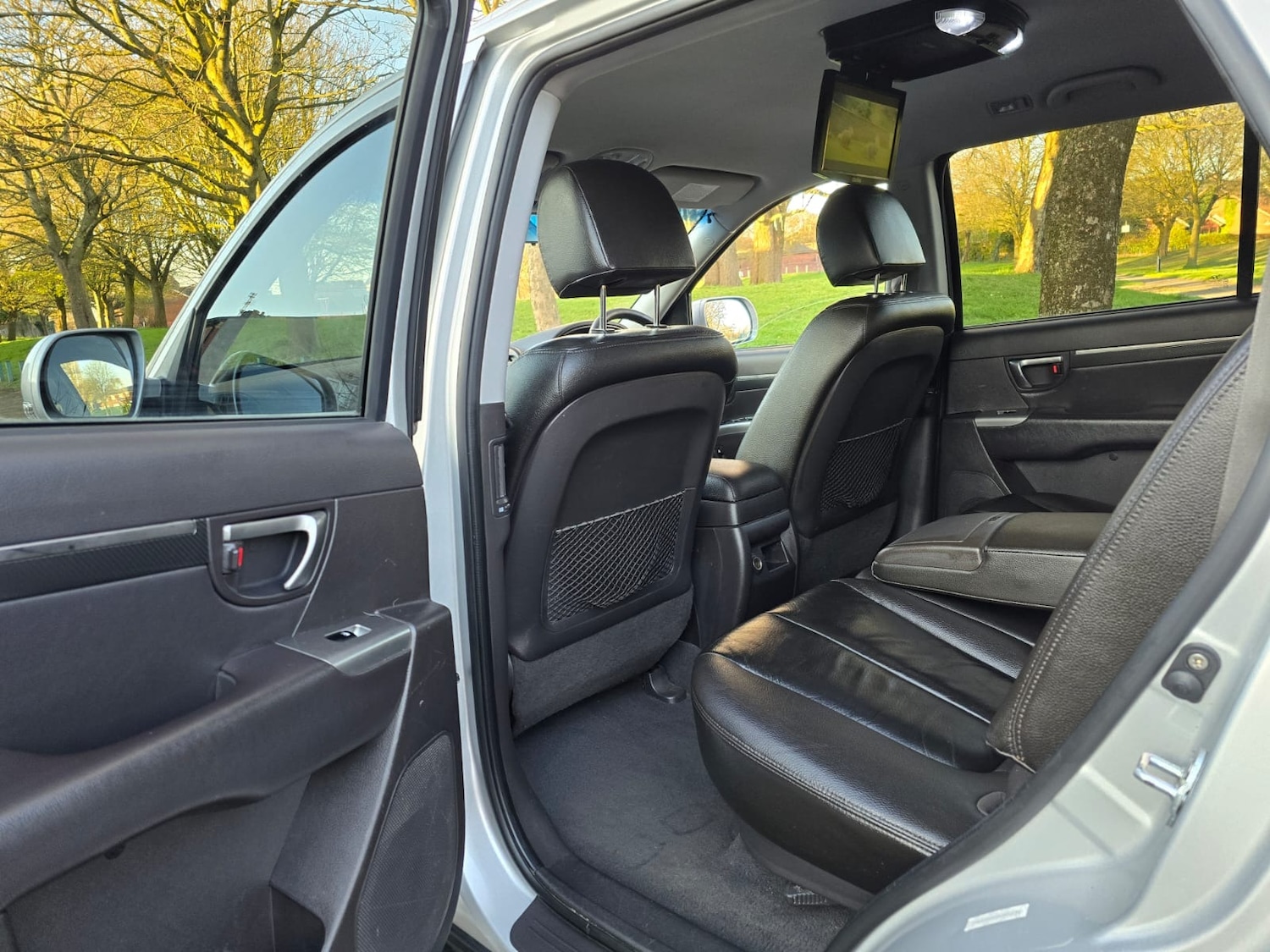 Used Hyundai Santa Fe 2010 for sale - 76476998: Photo 16