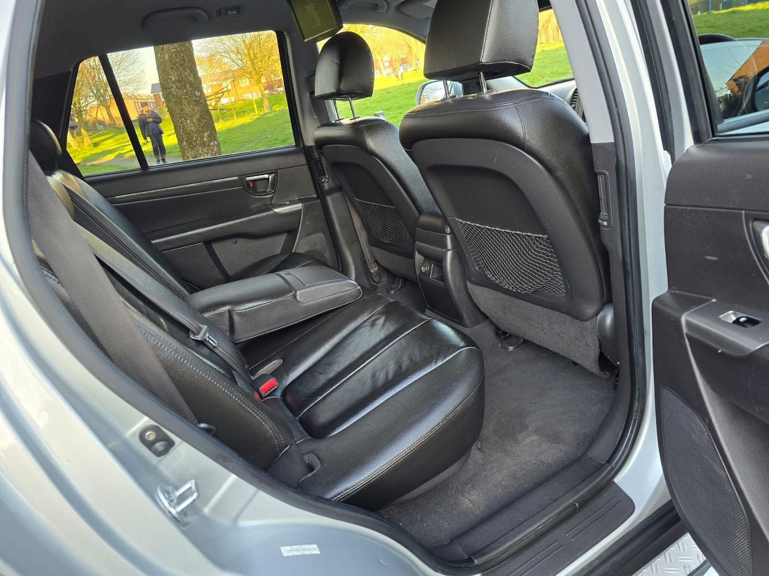 Used Hyundai Santa Fe 2010 for sale - 76476998: Photo 5