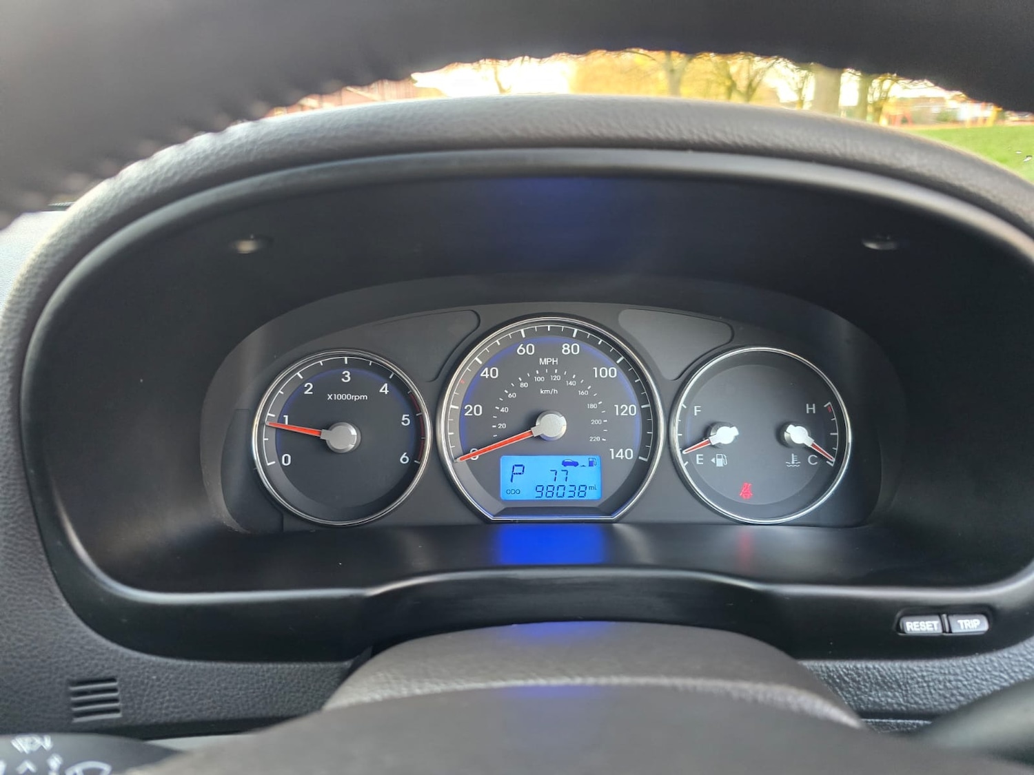 Used Hyundai Santa Fe 2010 for sale - 76476998: Photo 6