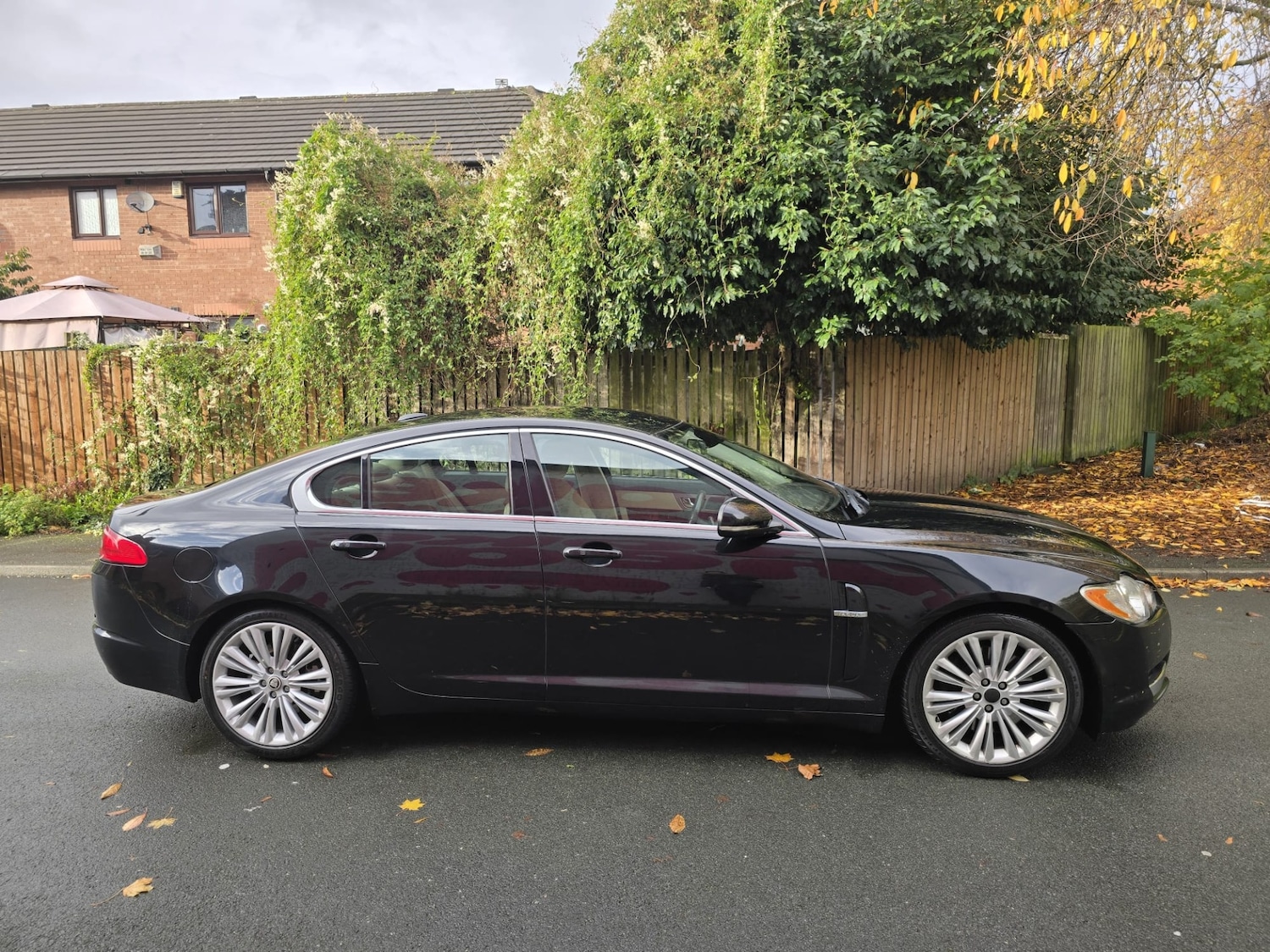 Used Jaguar XF 2010 for sale - 77404795: Photo 5