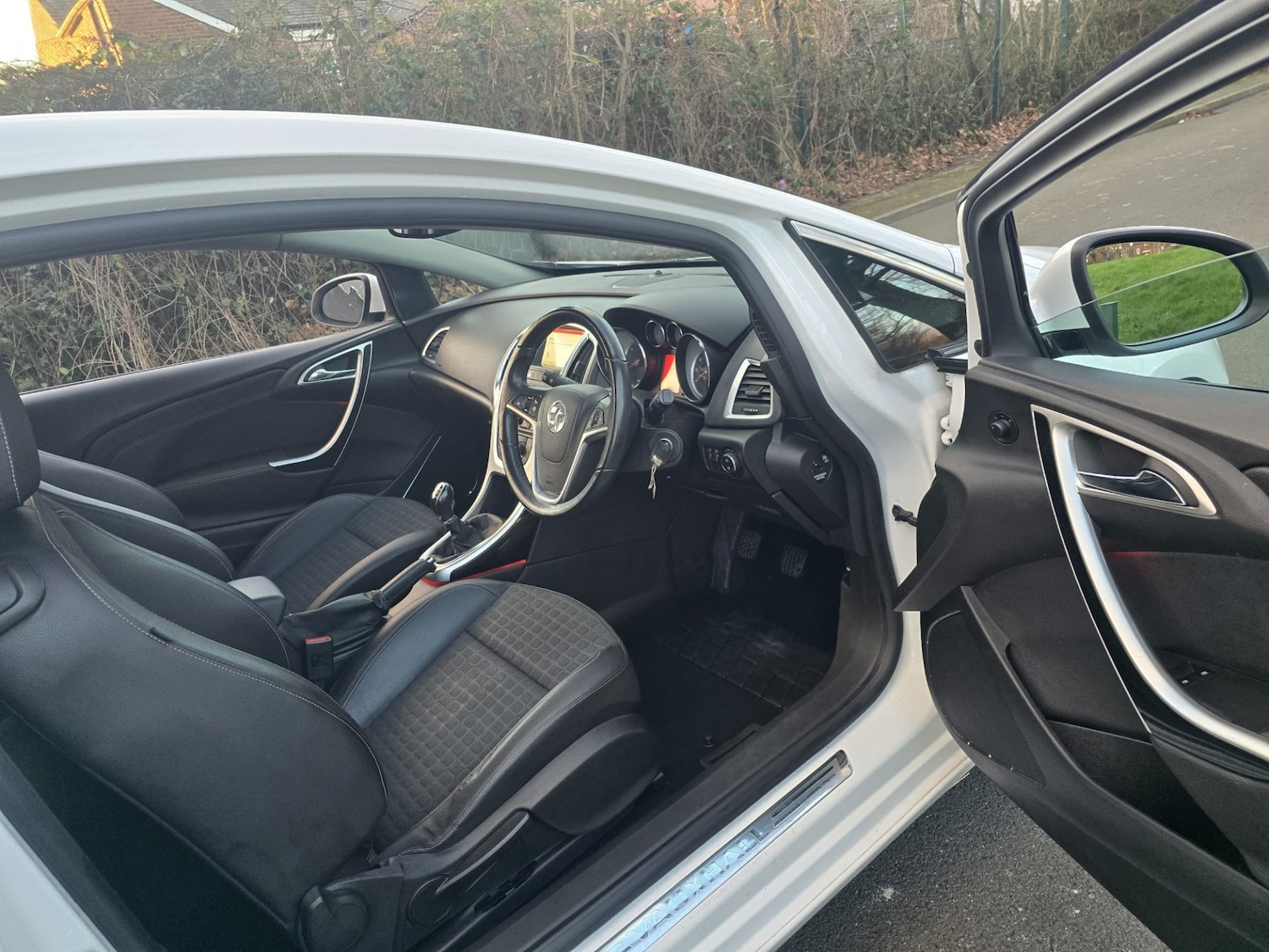 Used Vauxhall Astra GTC 2014 for sale - 77055131: Photo 12