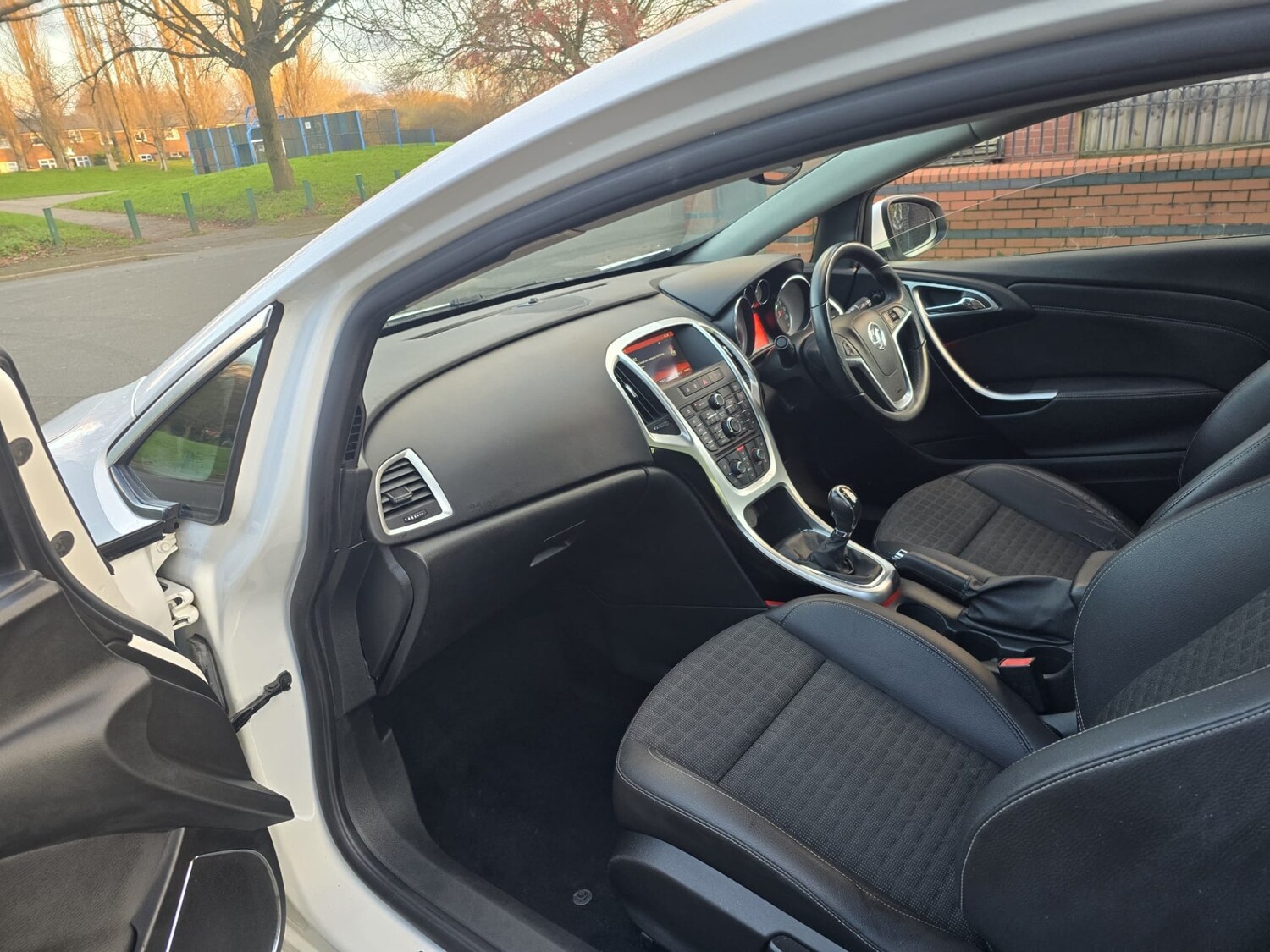 Used Vauxhall Astra GTC 2014 for sale - 77055131: Photo 15