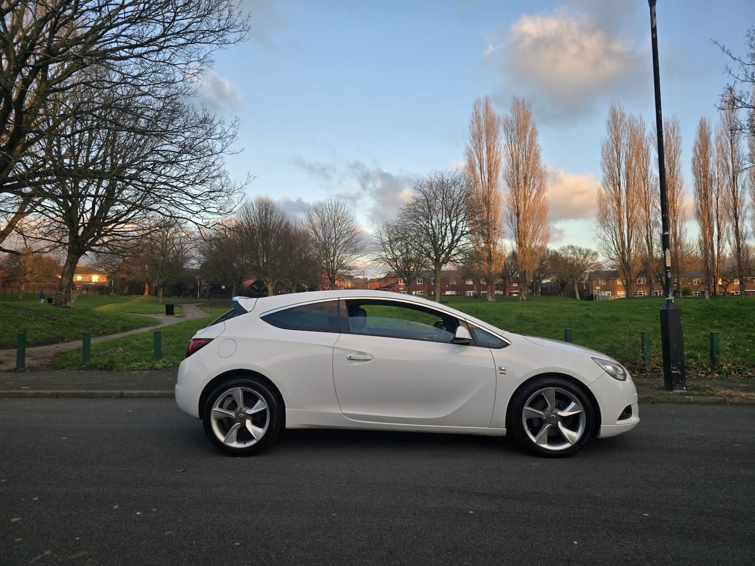 Used Vauxhall Astra GTC 2014 for sale - 77055131: Photo 3