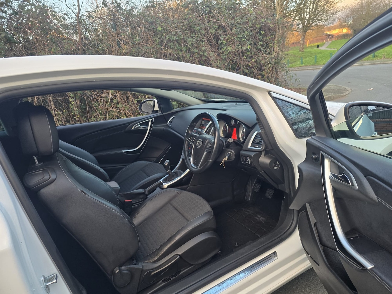 Used Vauxhall Astra GTC 2014 for sale - 77055131: Photo 6