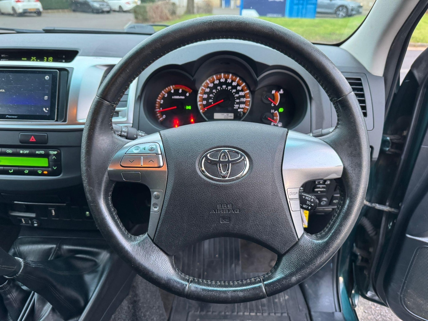 Used Toyota Hilux 2015 for sale - 76935860: Photo 25