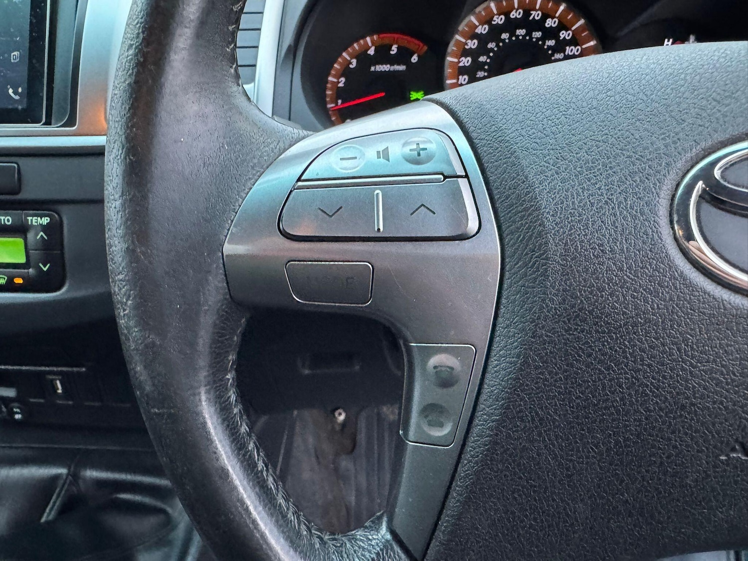 Used Toyota Hilux 2015 for sale - 76935860: Photo 27