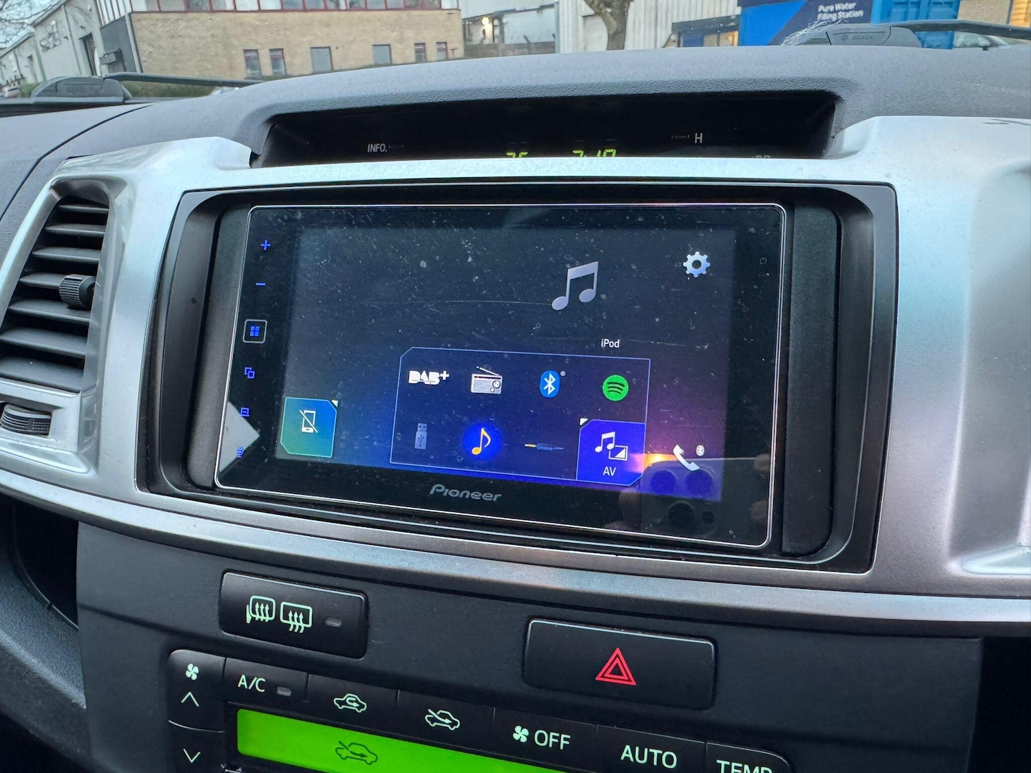 Used Toyota Hilux 2015 for sale - 76935860: Photo 30