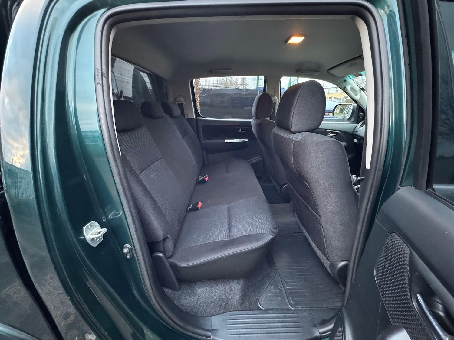 Used Toyota Hilux 2015 for sale - 76935860: Photo 33