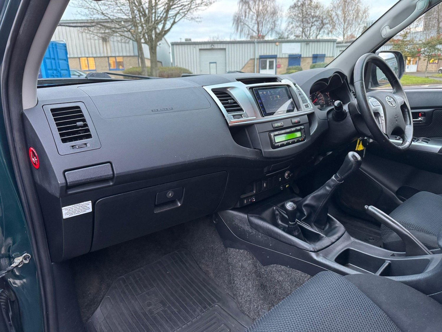 Used Toyota Hilux 2015 for sale - 76935860: Photo 34