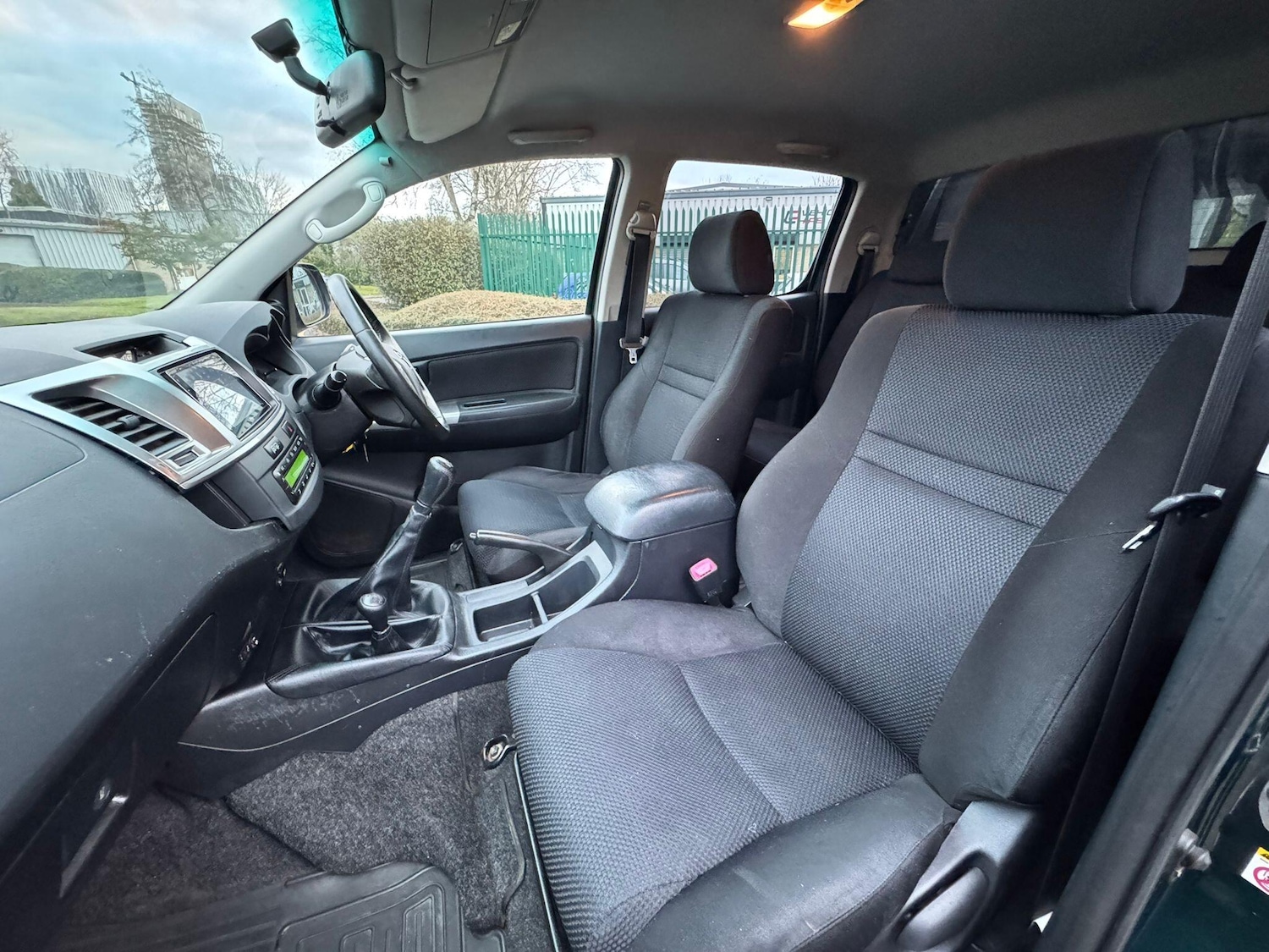 Used Toyota Hilux 2015 for sale - 76935860: Photo 36