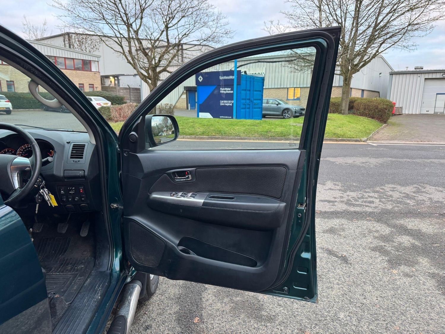 Used Toyota Hilux 2015 for sale - 76935860: Photo 39