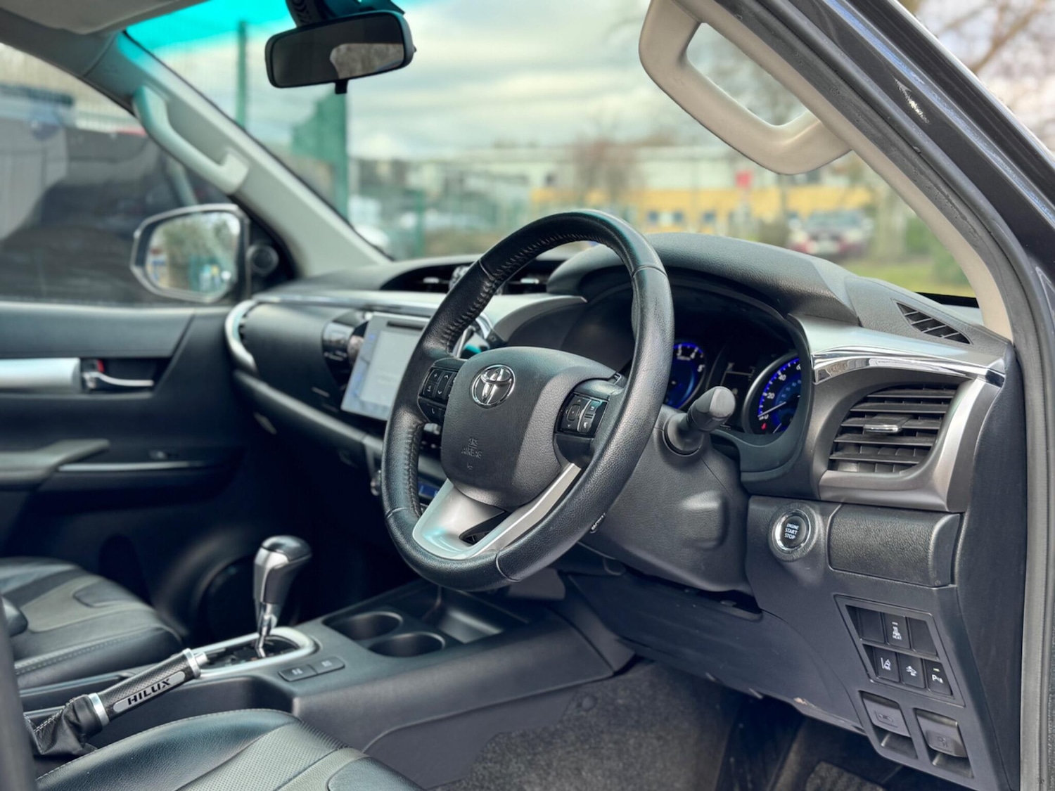 Used Toyota Hilux 2016 for sale - 77440654: Photo 29