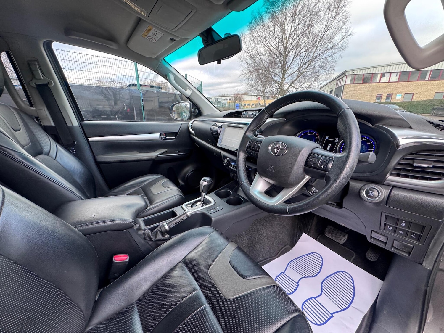 Used Toyota Hilux 2016 for sale - 77440654: Photo 32