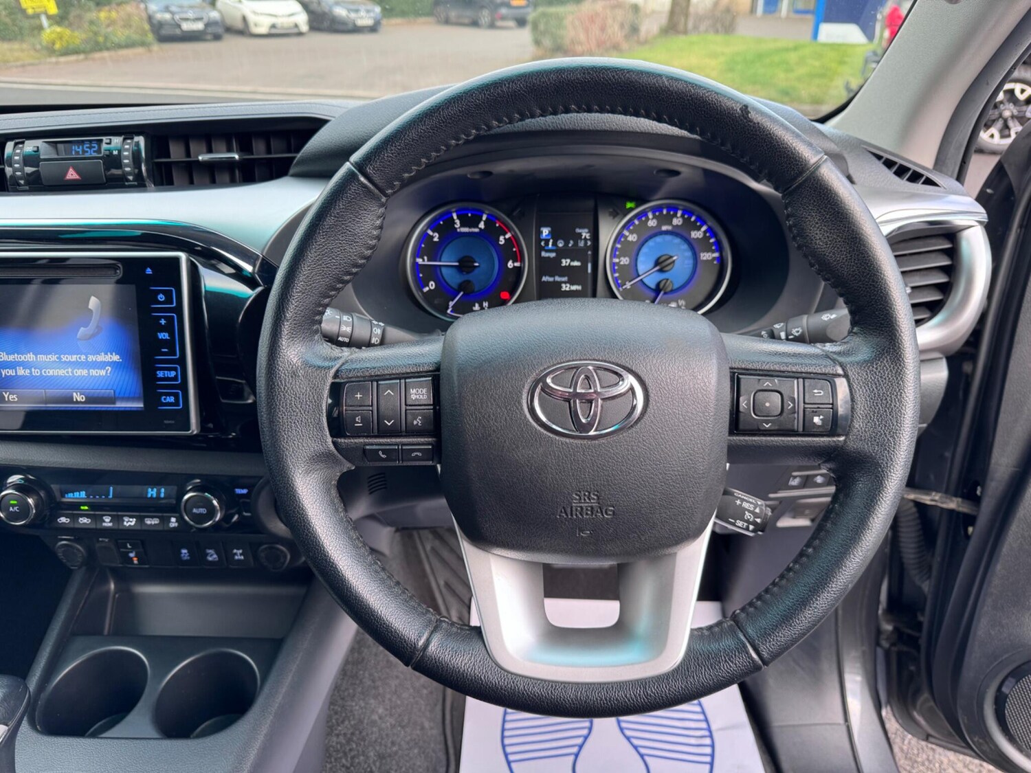 Used Toyota Hilux 2016 for sale - 77440654: Photo 35