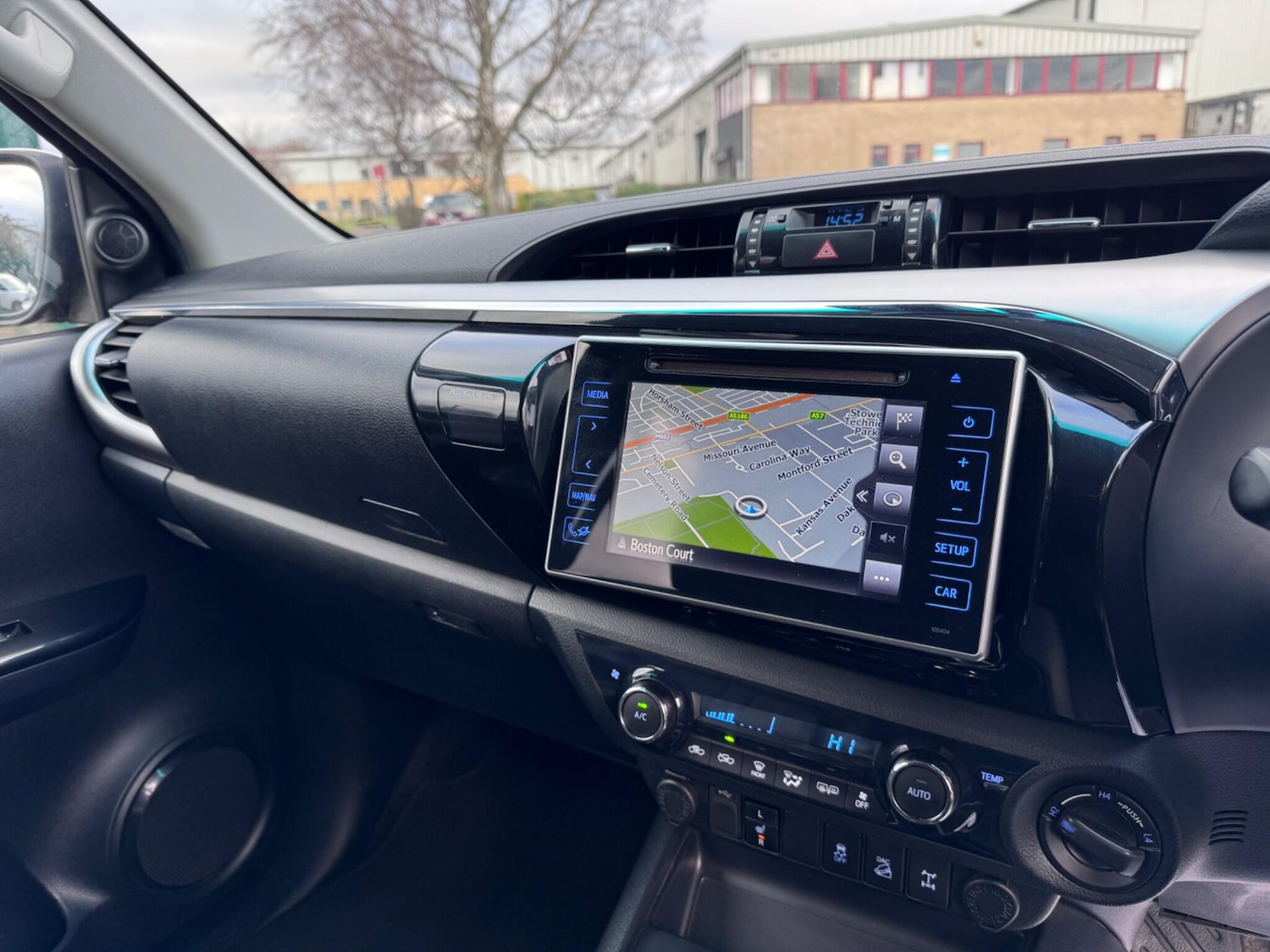 Used Toyota Hilux 2016 for sale - 77440654: Photo 42