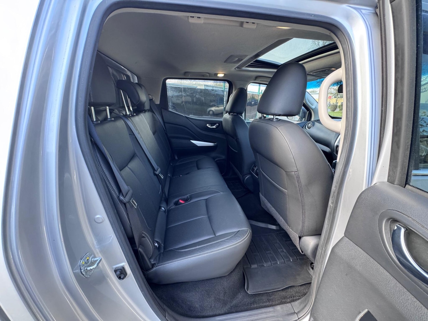 Used Nissan Navara 2017 for sale - 78128172: Photo 32