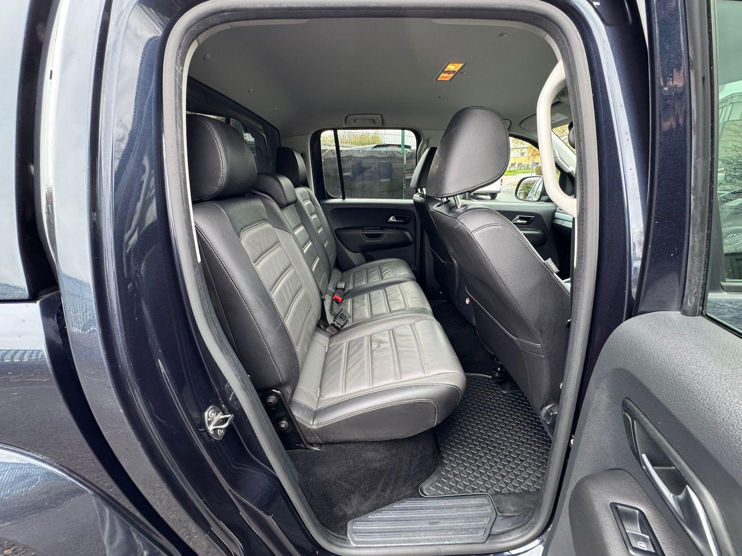 Used Volkswagen Amarok 2017 for sale - 76585100: Photo 32