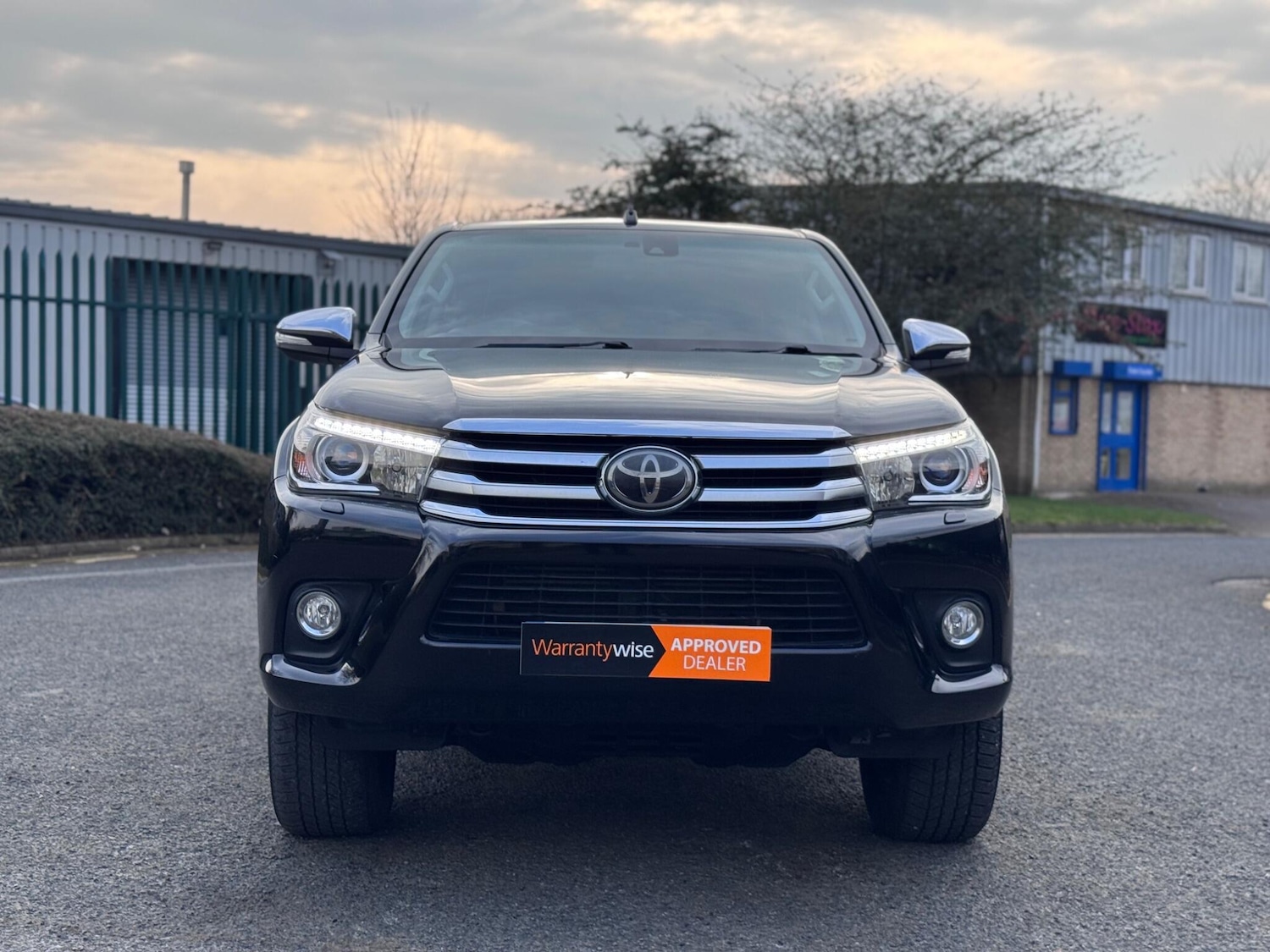 Used Toyota Hilux for sale - 77768244: Photo 2