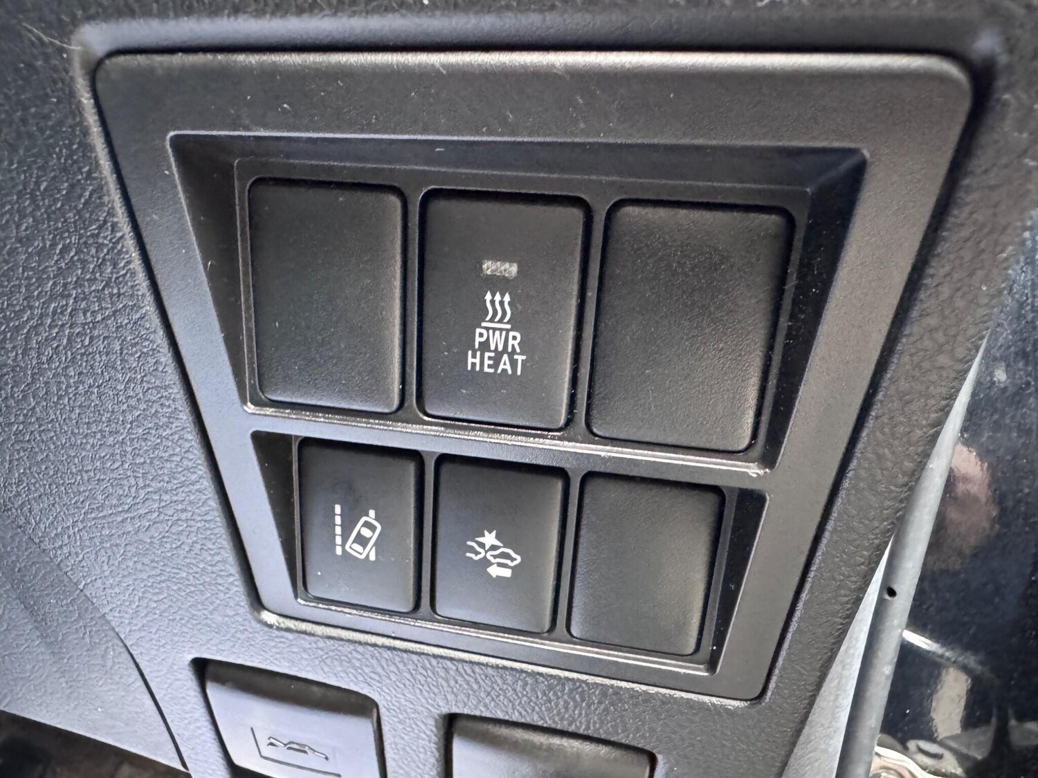 Used Toyota Hilux for sale - 77768244: Photo 24