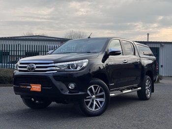 Used Toyota Hilux 2017 for sale - 77768244: Photo