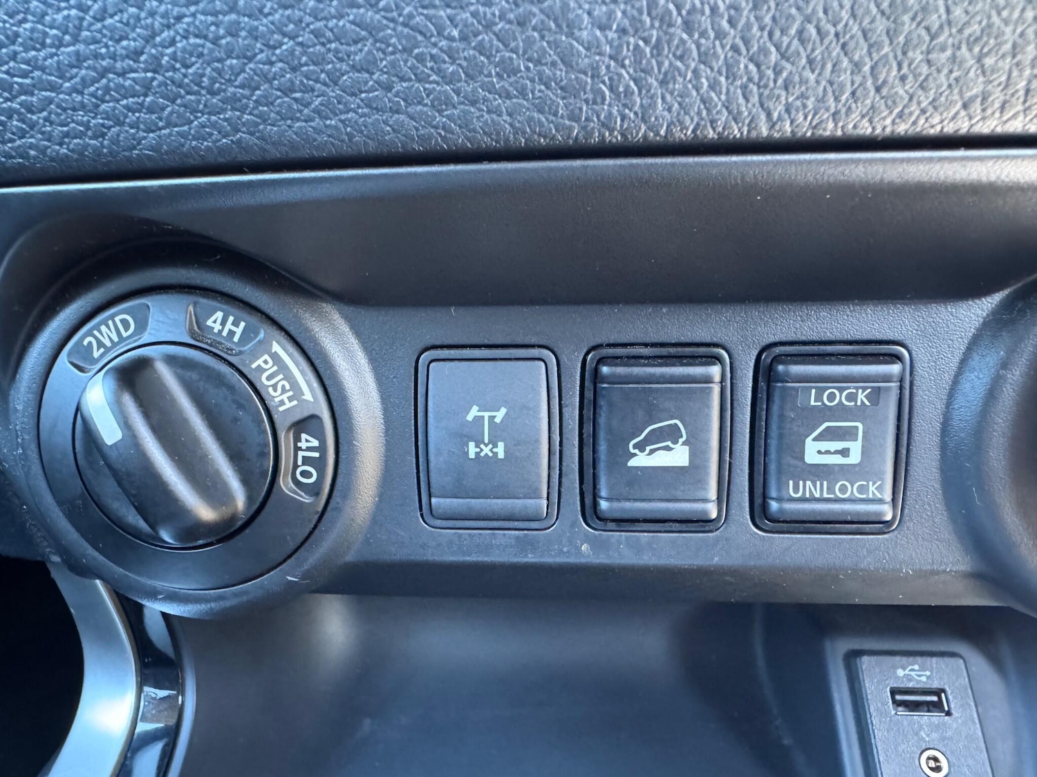 Used Nissan Navara 2019 for sale - 78127871: Photo 34