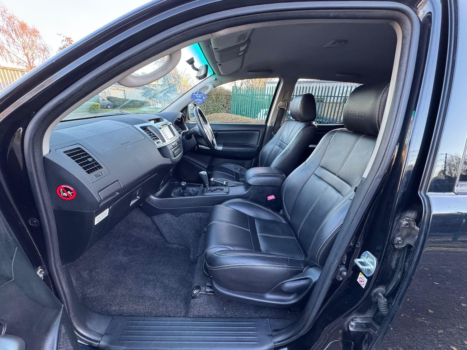 Used Toyota Hilux 2015 for sale - 76855925: Photo 16