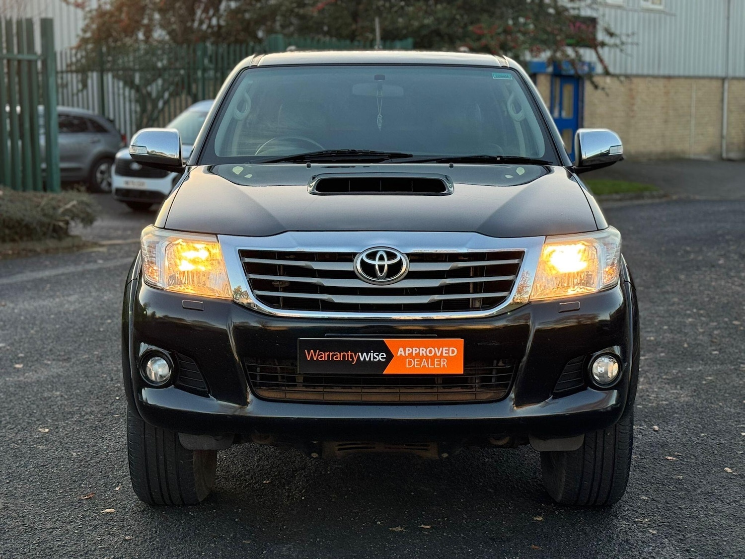 Used Toyota Hilux 2015 for sale - 76855925: Photo 2