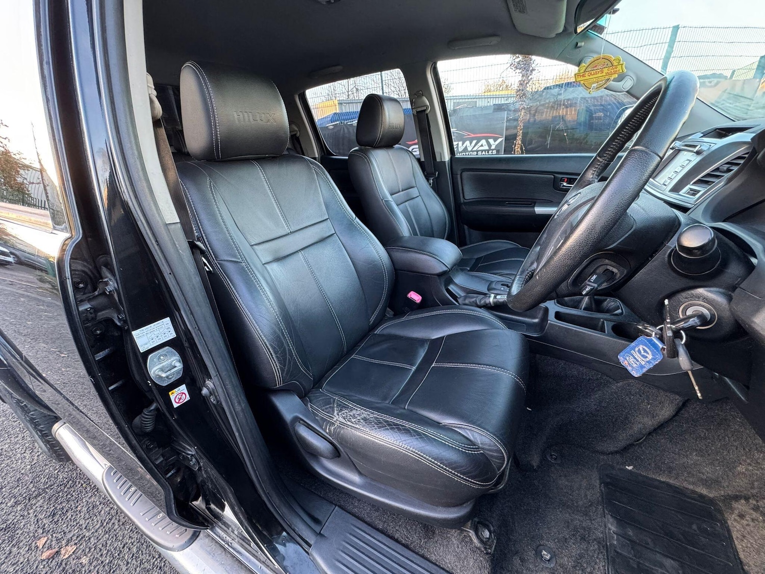 Used Toyota Hilux 2015 for sale - 76855925: Photo 24