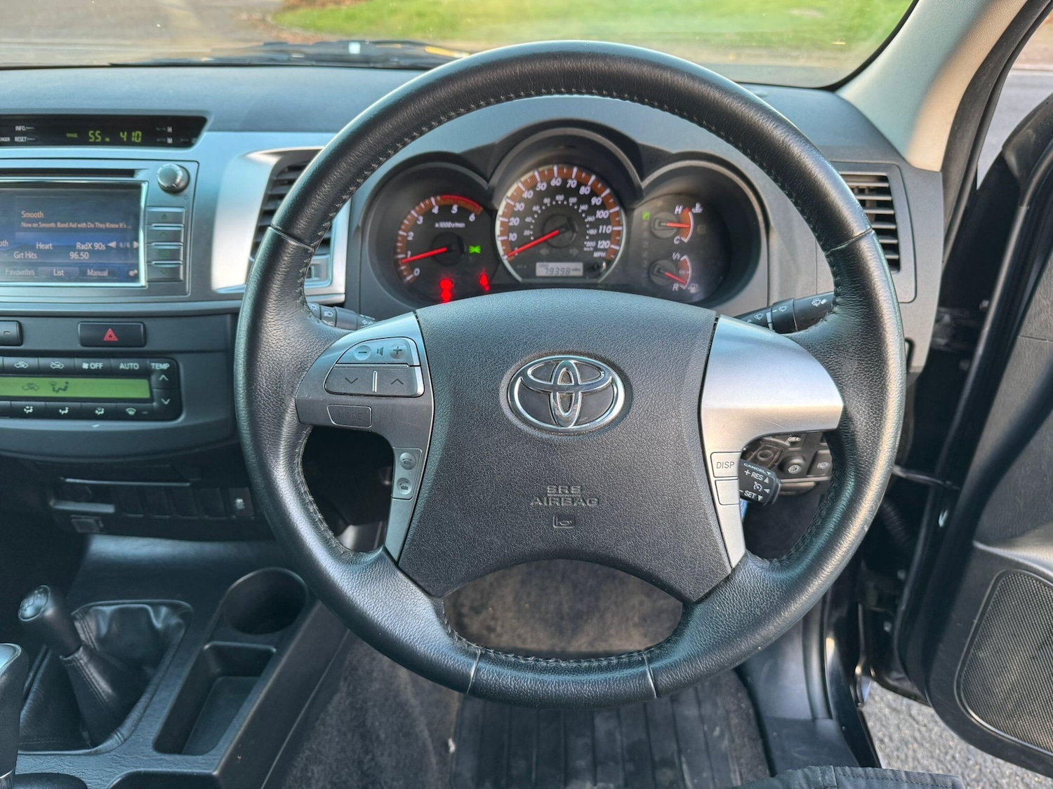 Used Toyota Hilux 2015 for sale - 76855925: Photo 25
