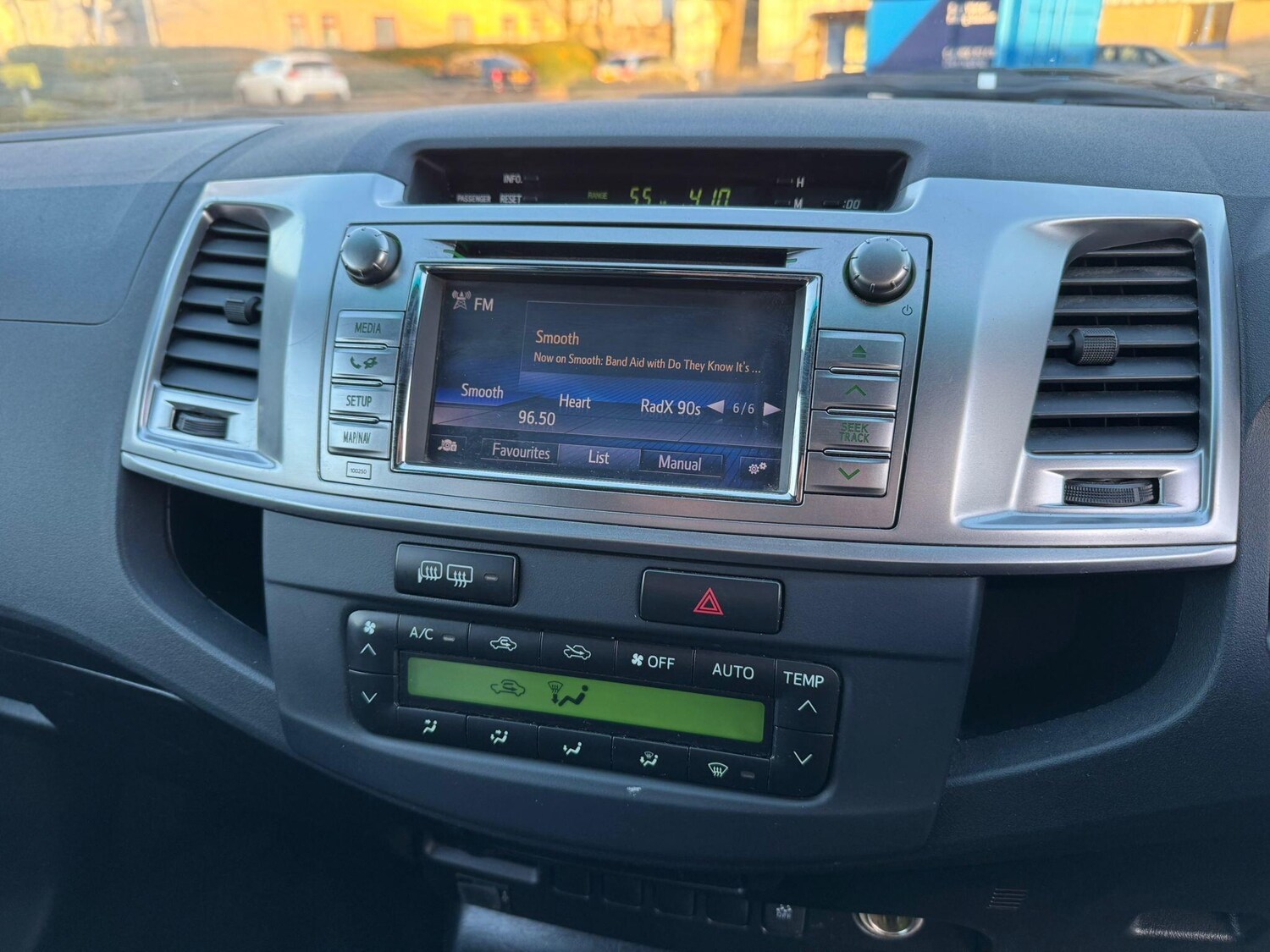 Used Toyota Hilux 2015 for sale - 76855925: Photo 28