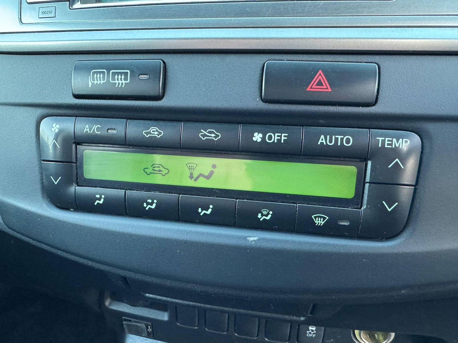 Used Toyota Hilux 2015 for sale - 76855925: Photo 30