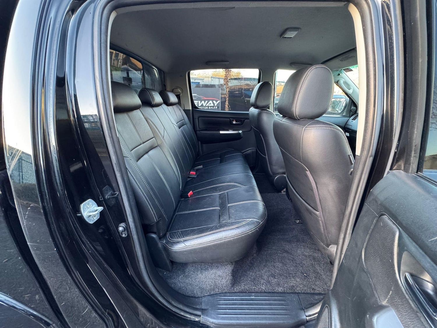 Used Toyota Hilux 2015 for sale - 76855925: Photo 35