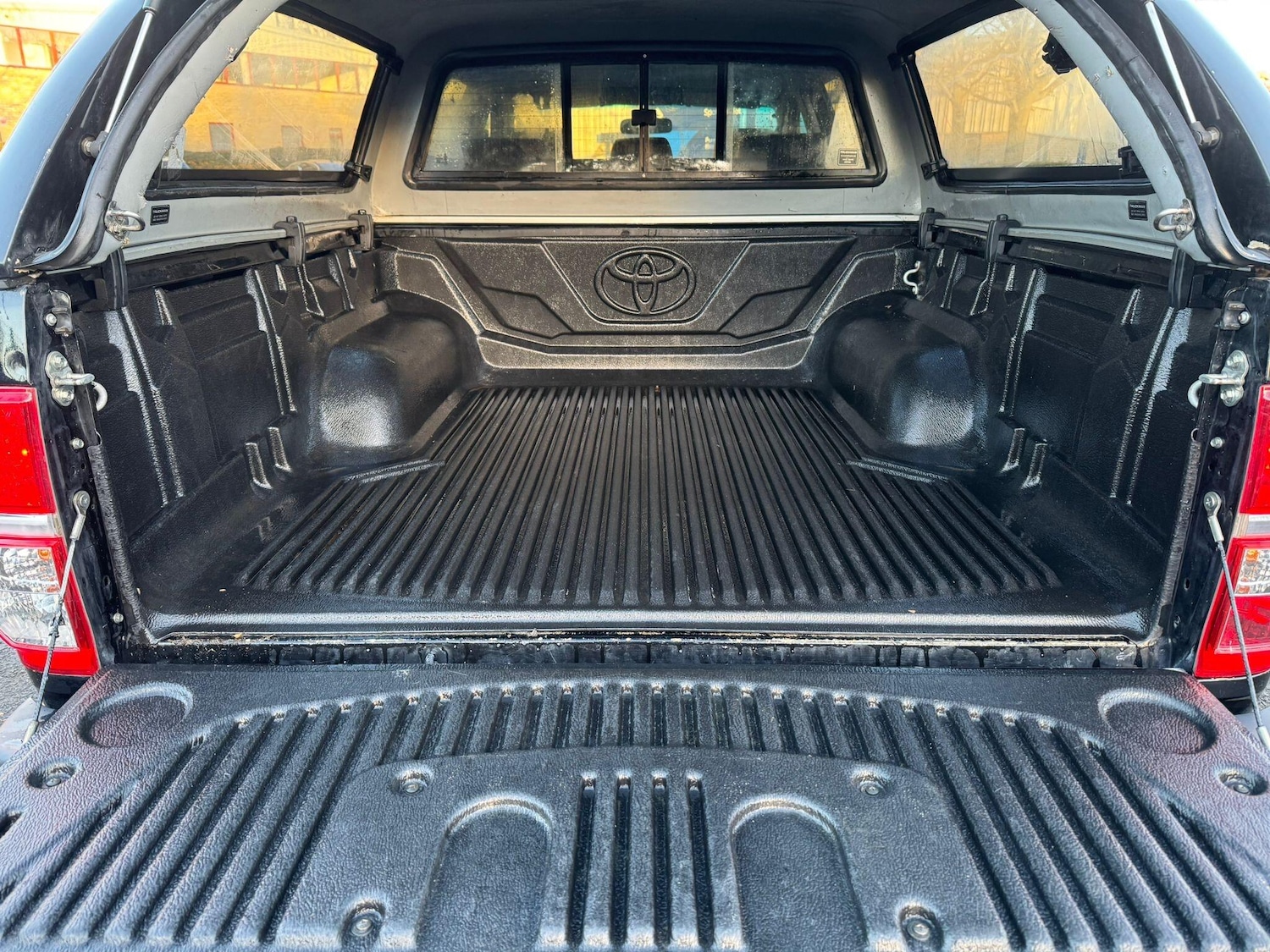 Used Toyota Hilux 2015 for sale - 76855925: Photo 9