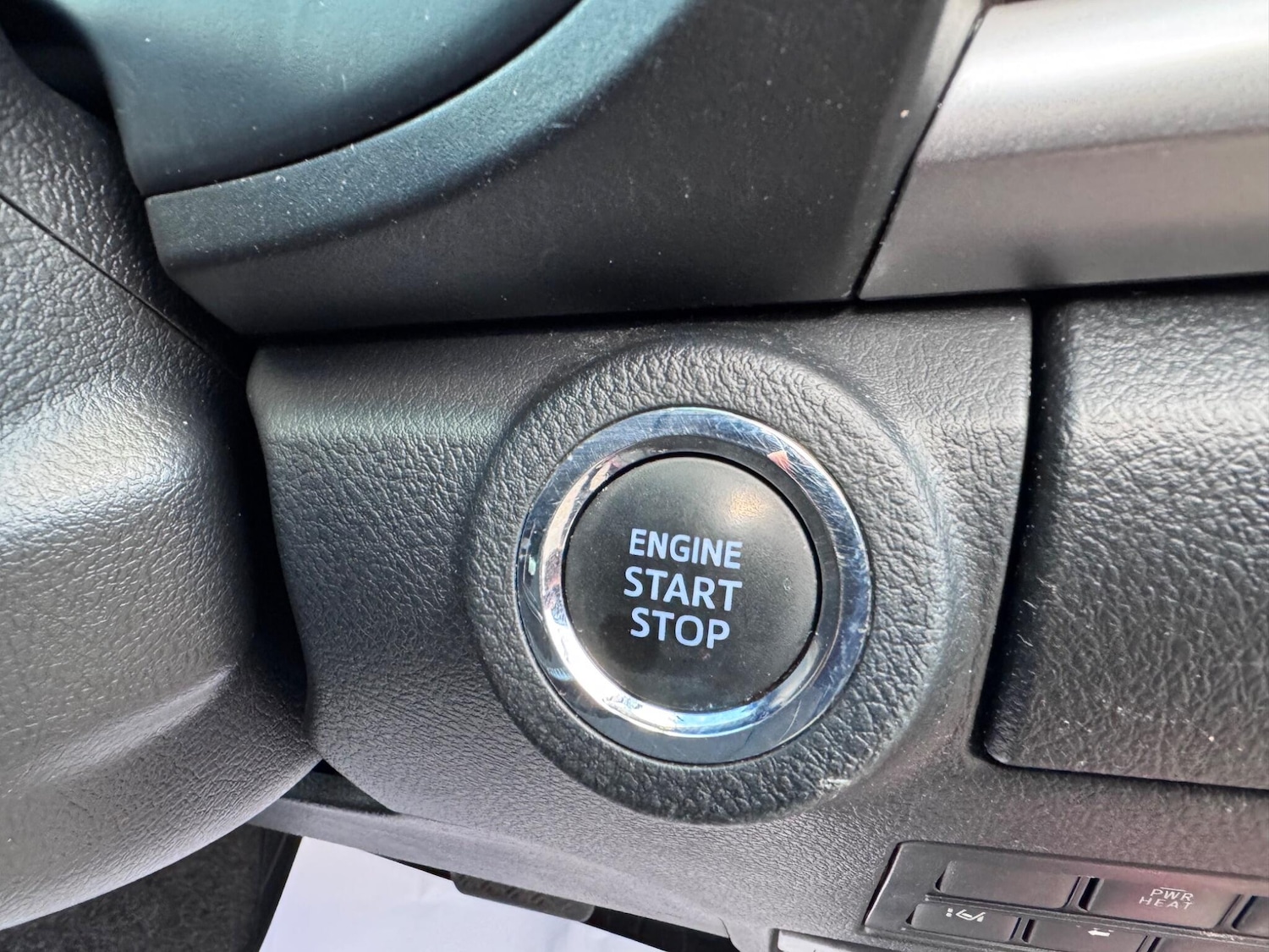 Used Toyota Hilux 2017 for sale - 76377888: Photo 33