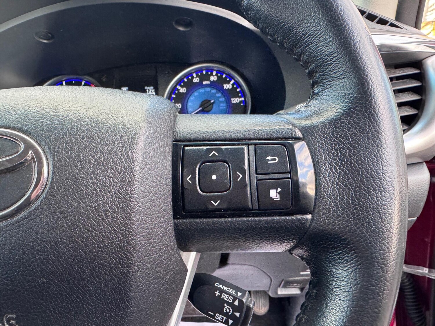 Used Toyota Hilux 2017 for sale - 76377888: Photo 36