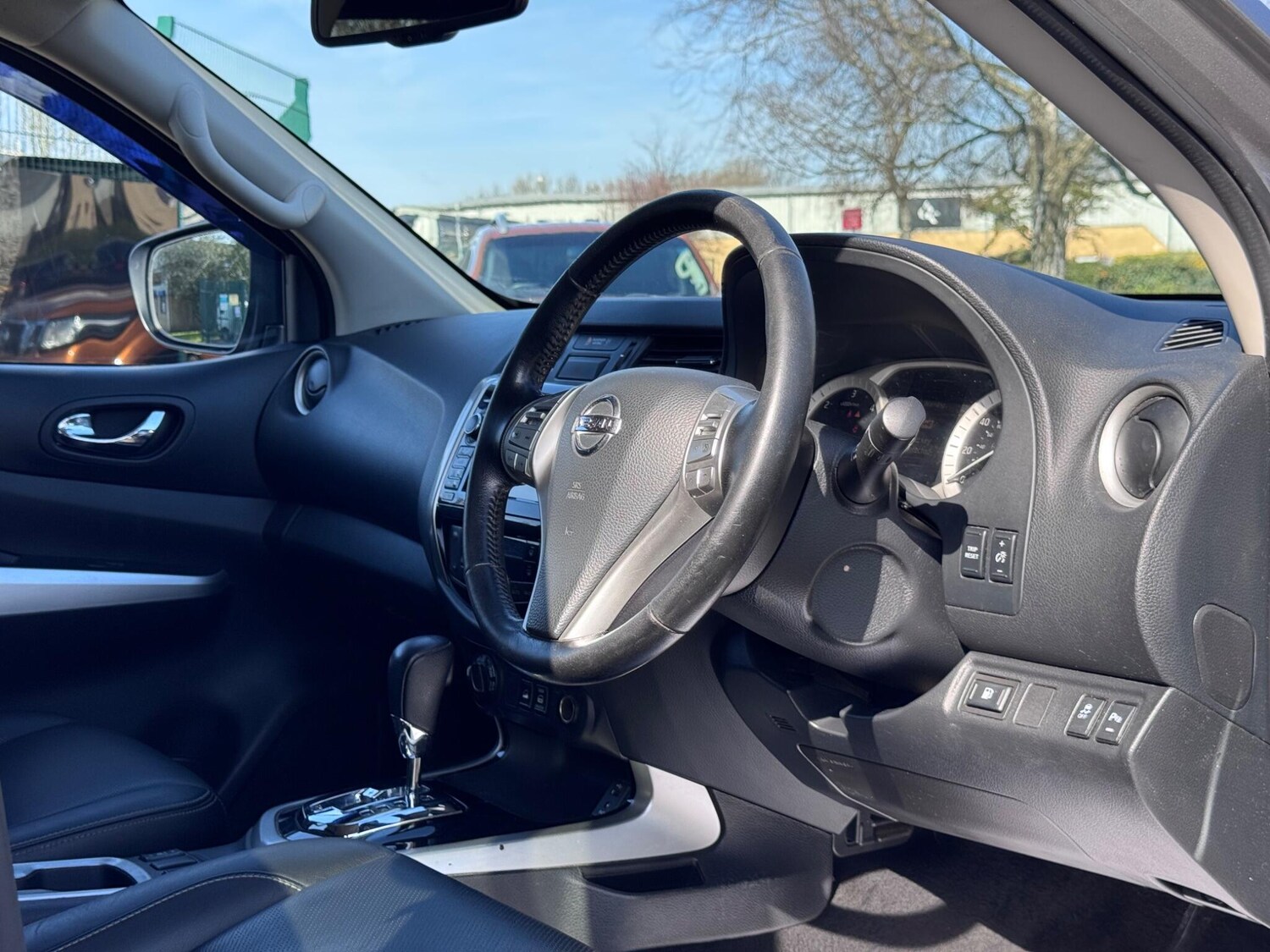 Used Nissan Navara 2018 for sale - 77993872: Photo 24