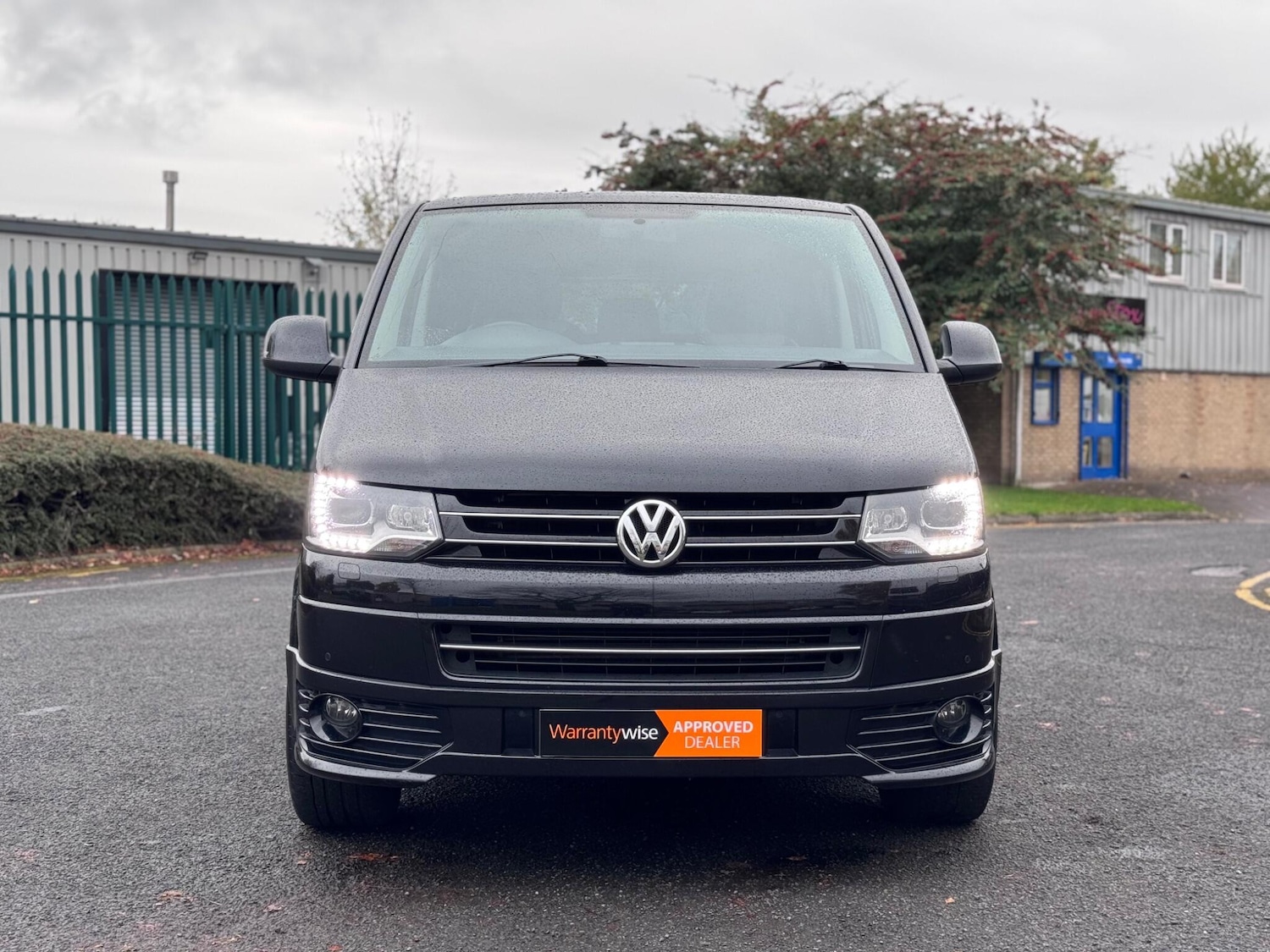 Used Volkswagen Transporter Sportline 2013 for sale - 76423468: Photo 2