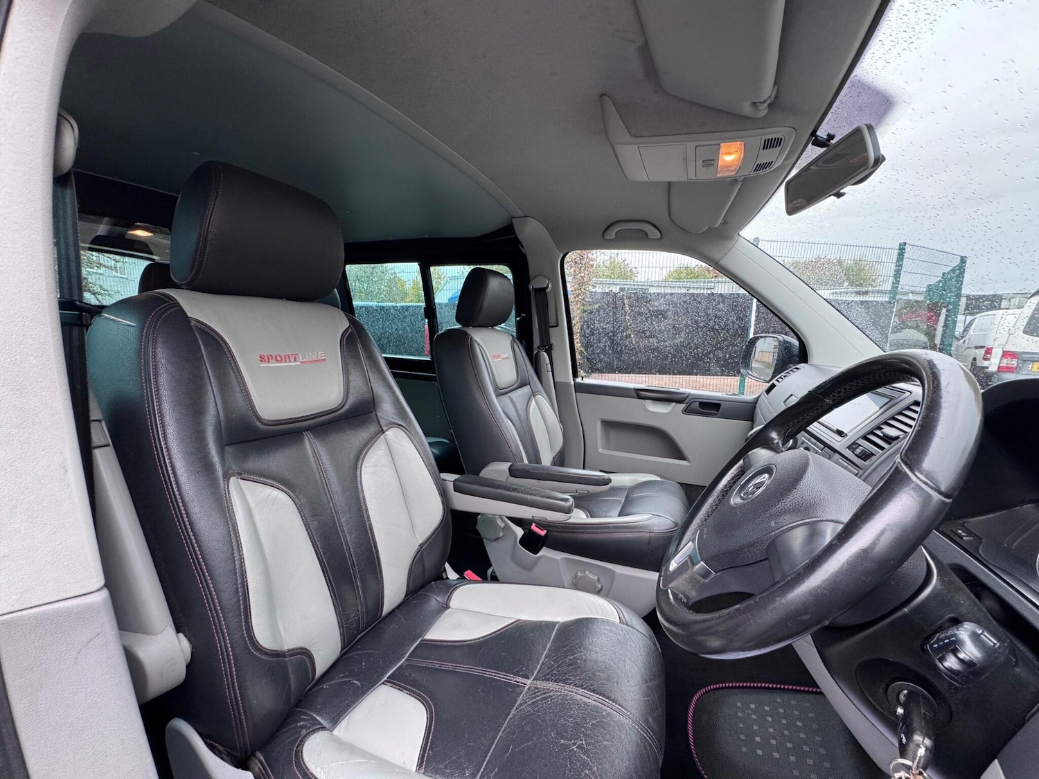 Used Volkswagen Transporter Sportline 2013 for sale - 76423468: Photo 32