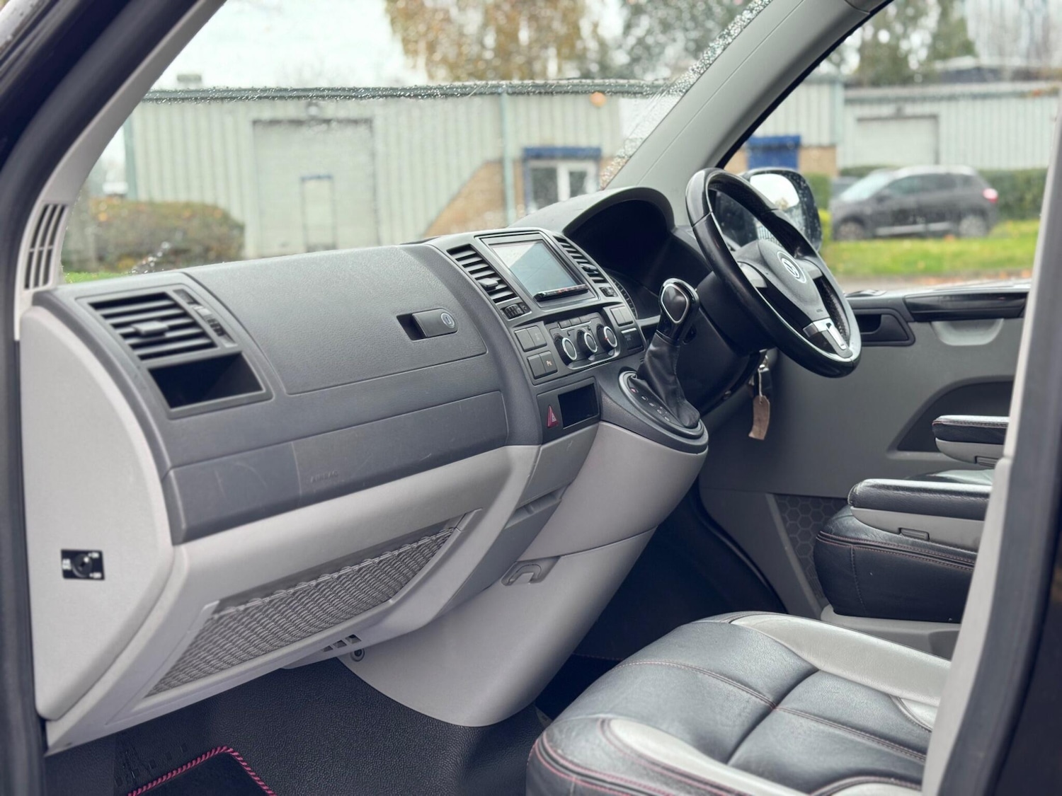 Used Volkswagen Transporter Sportline 2013 for sale - 76423468: Photo 39