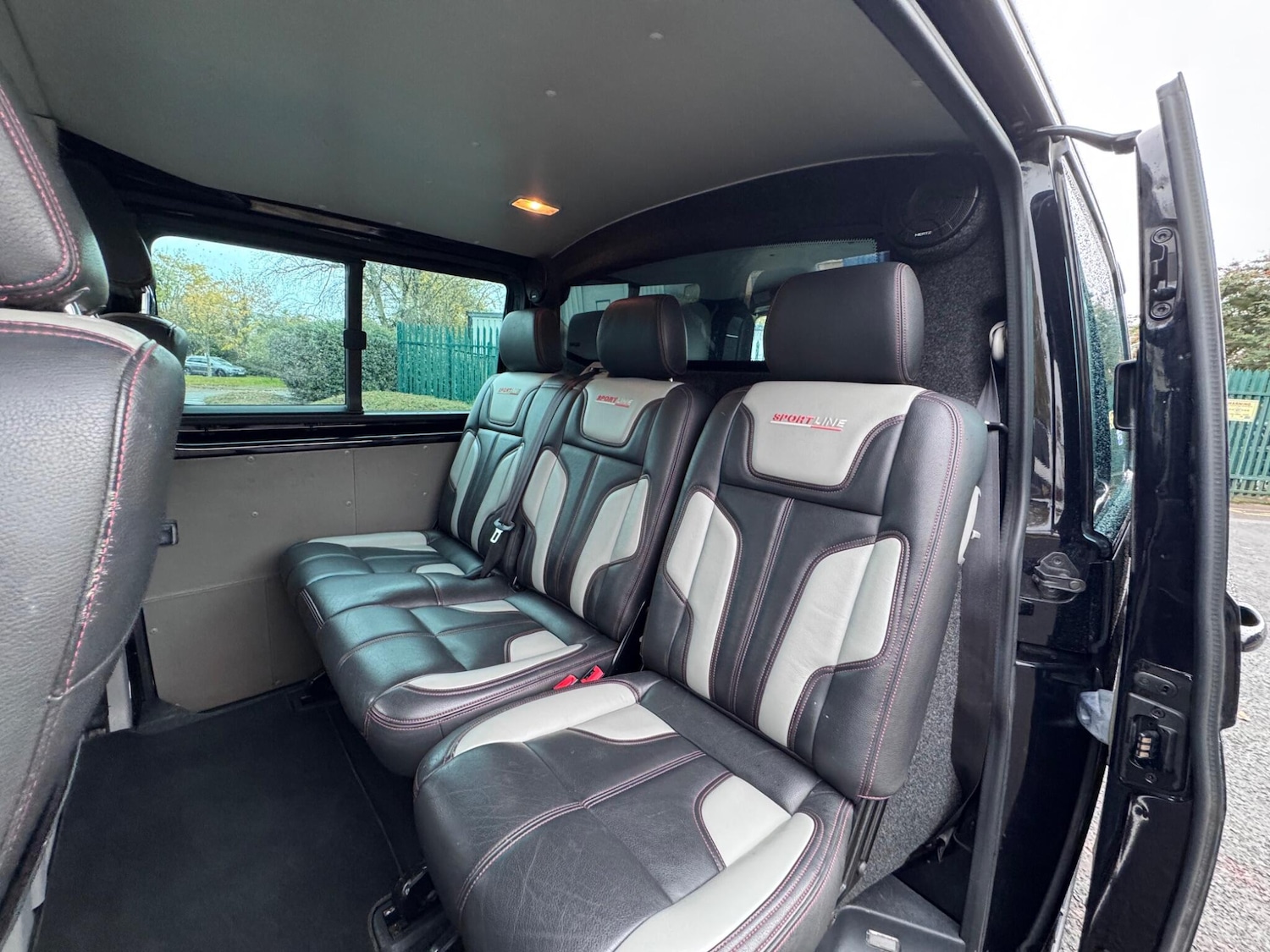 Used Volkswagen Transporter Sportline 2013 for sale - 76423468: Photo 8