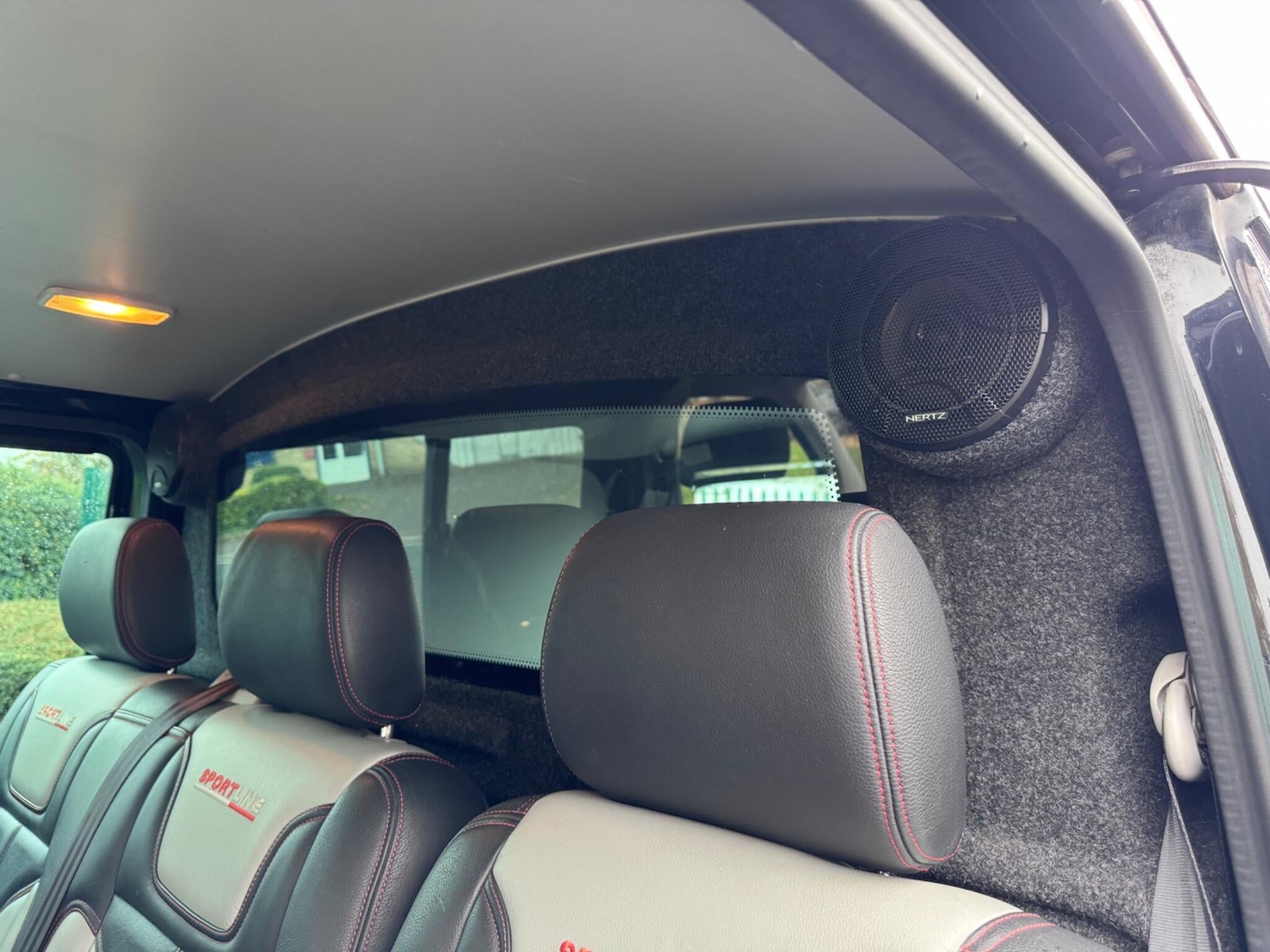 Used Volkswagen Transporter Sportline 2013 for sale - 76423468: Photo 9