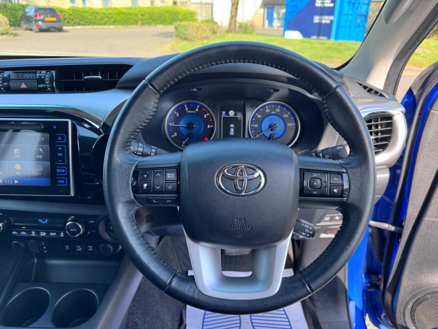 Used Toyota Hilux 2017 for sale - 78185301: Photo 30