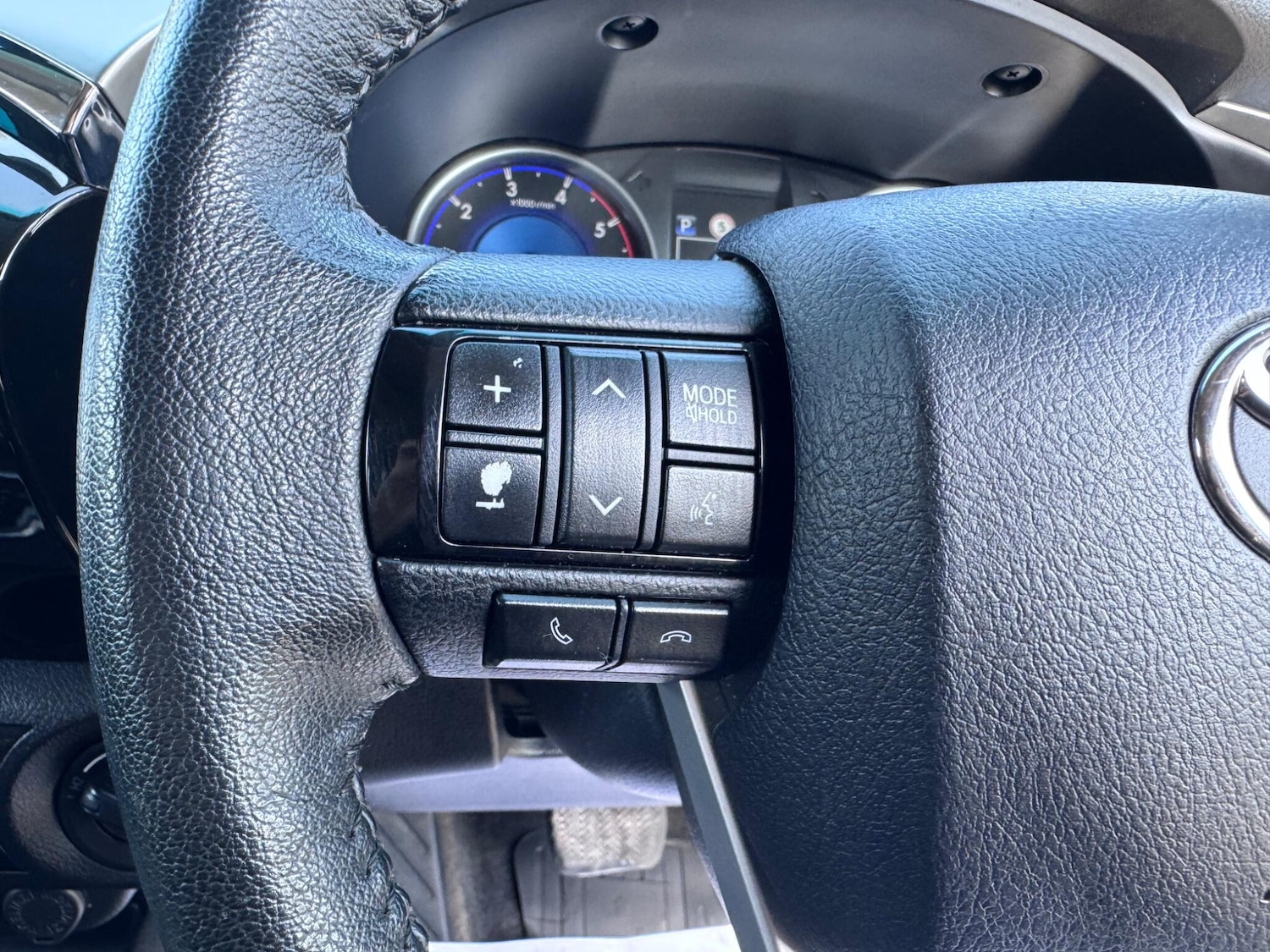 Used Toyota Hilux 2017 for sale - 78185301: Photo 33