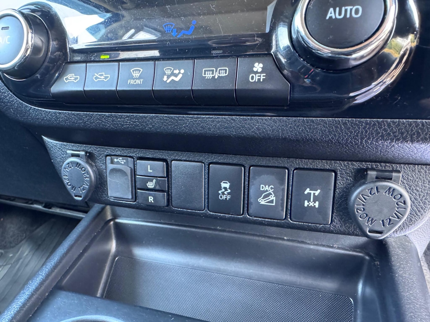 Used Toyota Hilux 2017 for sale - 78185301: Photo 35