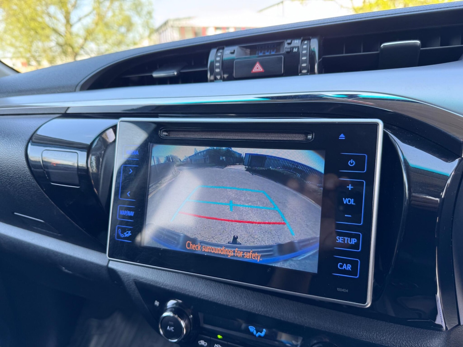 Used Toyota Hilux 2017 for sale - 78185301: Photo 36