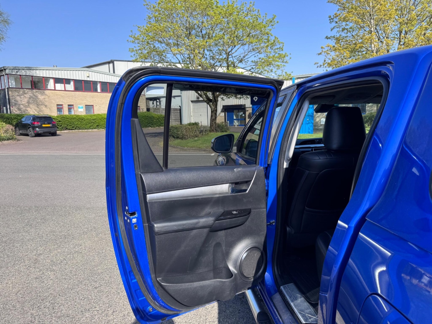 Used Toyota Hilux 2017 for sale - 78185301: Photo 47